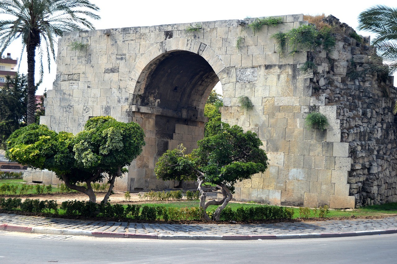 Tarsus Kleopatra Kapısı - Tarsus Gezi Rehberi